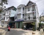 Bán khách sạn góc 2 mặt tiền Trần Lê, P4, Đà Lạt. Gần trung tâm, đang kinh doanh ổn định