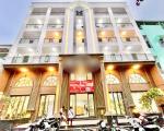 Bán gấp tòa căn hộ dịch vụ Huỳnh Tấn Phát Q7 DT: 19x30m, thu nhập 850tr/tháng