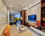 Siêu hiếm, Quang Tiến 42M x 5T, ngõ thông Ô TÔ đỗ, KD, phân lô 6,7 tỷ.