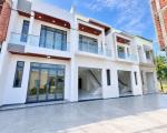Bán căn nhà lầu cách cây Xăng Kim Cương 30m, chỉ 1 sẹc đường hương lộ 15 đang mở rộng 32m