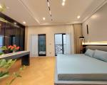 Nhà phố Bạch Mai DT 48m2x6T thang máy - full nội thất- cách phố 15m ở luôn
