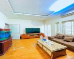 Bán nhà phố Hoa Bằng, Cầu Giấy, DT 50 M2, 4 Tầng, MT 4.5 M, Full nội thất, Gía nhỉnh 14 tỷ