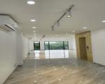 Cho thuê nhà nguyên căn mới 100% 80m2 5 tầng thang máy đường 22m TT Trâu Quỳ,Gia Lâm