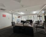 Bán nhà phố Trần Quốc Hoàn, DT 38 M2, 5 Tầng, Ô tô tránh, Kinh doanh, Gía nhỉnh 22 tỷ.