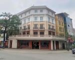 Cho thuê nhà, Chùa Láng, Nguyễn Chí Thanh, THANG MÁY; 147m2* 5T -68 tr