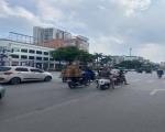 Cho thuê nhà Mặt phố Huế 200m x 3T