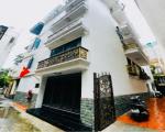 BÁN GẤP NHÀ PHỐ LẠC LONG QUÂN XUÂN LA TÂY HỒ 80M 7 TẦNG THANG MÁY LÔ GÓC SÁT OTO GIÁ RẺ