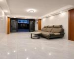 Bán nhà Lạc Long Quân, Quận 11, 45m2, kế trường sát chợ, nhà đẹp 3 tầng ở luôn.