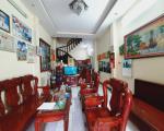 Gấp bán nhà Thủ Đức, 3 tầng, thông MT Lã Xuân Oai, giá 8.8 tỷ, dt 80m2.