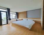 Gấp bán nhà Thủ Đức, 6 tầng, giá 32.5 tỷ, dt 440m2, gần MT Lê Văn Việt.