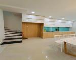 Gấp bán nhà Thủ Đức, 6 tầng, dt 440m2, giá 32.5 tỷ, cạnh MT Lê Văn Việt.