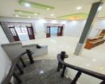 Bán nhà  đường Số 13, Long Bình, Q.9, TP HCM. DT 211m2, 3 tầng, SHR, giá 13.4 tỷ.