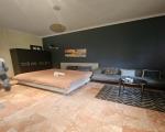 Bán nhà Nguyễn Tri Phương, 130m2, 4 tầng, mặt tiền 6.1m, 68 tỉ, ngõ ô tô vào nhà, kinh