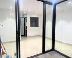 Cho thuê nhà Nguyên căn Nguyễn Văn Cừ- Sát phố 30m 6 tầng thang máy 11tr/tháng